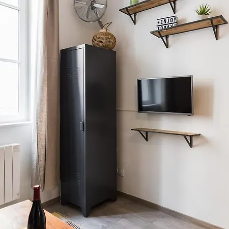 Joli 2 Pers- Croix Rousse-chartreux Lägenhet